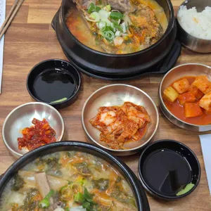 몸뜻갈비탕 사진