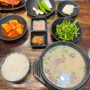 대건명가 돼지국밥 사진