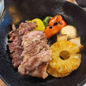 트라가 사진