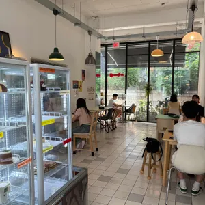 YYYY 리뷰 사진
