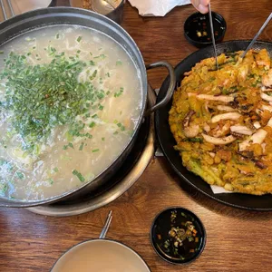 포도밭할머니칼국수 대표 사진