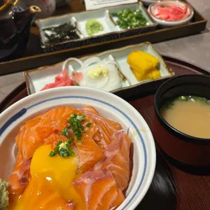 치솟 사진 2