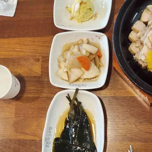 돈통마늘보쌈 사진