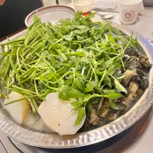 삼삼뼈국 사진