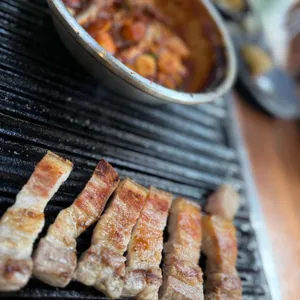 엄용백 돼지구이집 사진 1