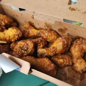 교촌치킨 사진