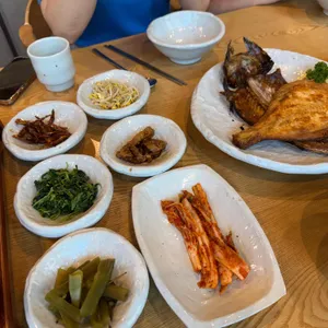 온아한 대표 사진