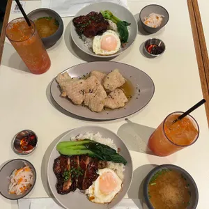 스트릿 대표 사진