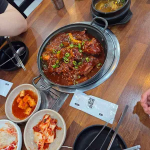 도니감자탕 사진