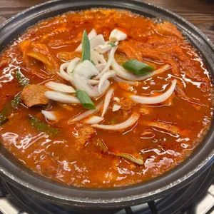 묵은지돼지김치찌개 사진 1