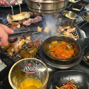 돼지삼춘 대표 사진