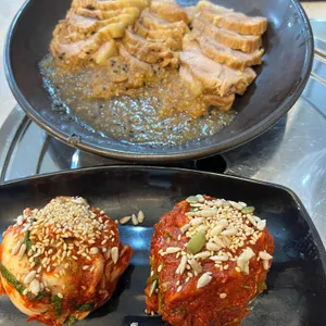 대덕골보쌈칼국수 사진 1