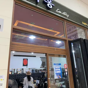 리홍 대표 사진