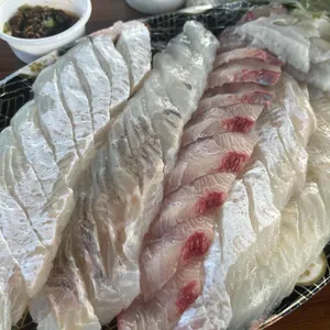 비치수산회센터 대표 사진