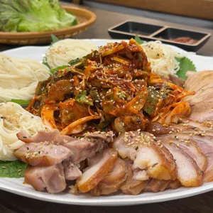 귀한족발 사진 1