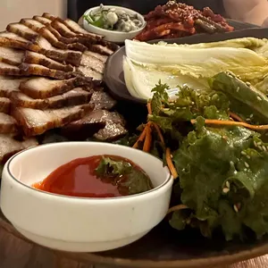 장비빔국수와 굴국밥 보쌈 사진 2