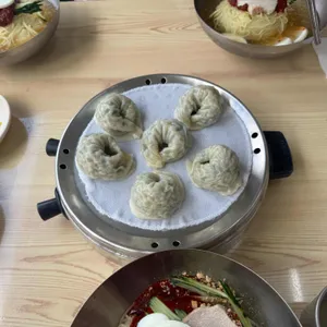 동래밀면 대표 사진