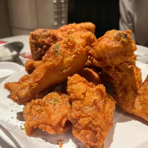 깐부치킨 사진