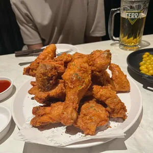 깐부치킨 사진