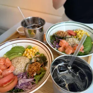 서퍼스 포케 사진 1