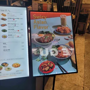 스트릿 리뷰 사진