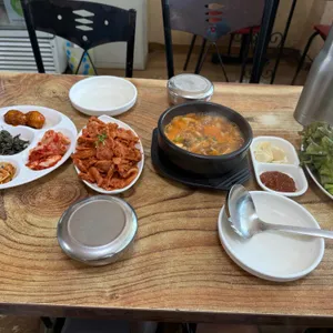 얼큰칼국수랑시골밥상 사진 1