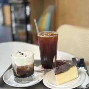 텔 테일 커피 브루어스 사진