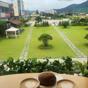 카페 그리고 리뷰 사진