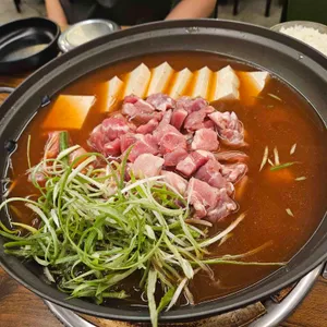 대판 솥뚜껑김치삼겹살 사진