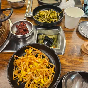 대판 솥뚜껑김치삼겹살 대표 사진