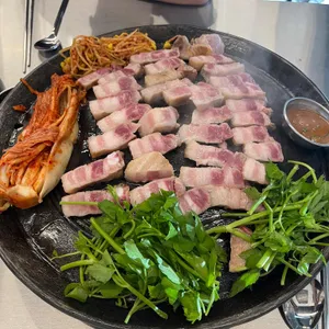 할매솥뚜껑삼겹살 사진