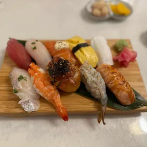 요시로 사진
