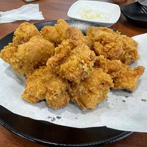BBQ치킨 사진 1