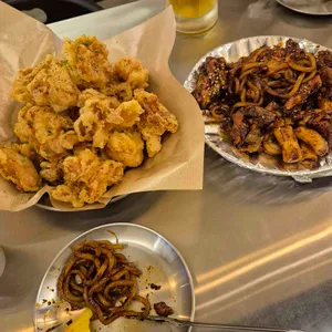 찐불이찐숯불두마리치킨 사진 1