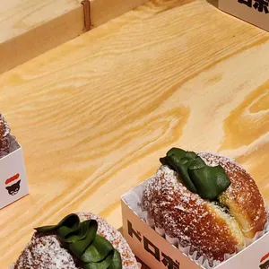 도로보 도넛 리뷰 사진