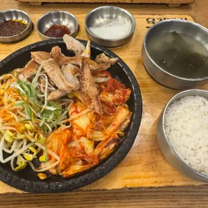 육첩밥상 사진