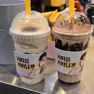 컴포즈커피 사진