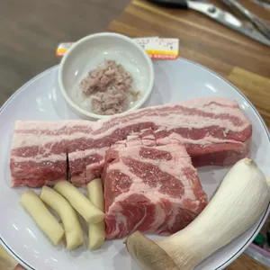 맛찬들왕소금구이 대표 사진