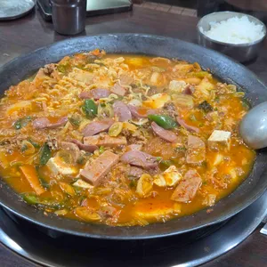 신촌부대찌개 사진