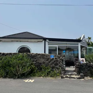 카페 리 구좌 카페 평대리해변 세화 소품 사진 1
