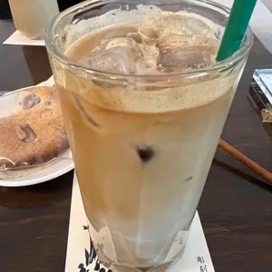 카페 조각 사진 2