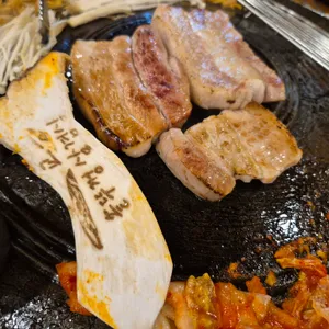 교동솥뚜껑삼겹살 사진