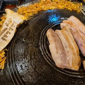 교동솥뚜껑삼겹살 사진