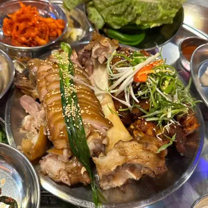 완미족발 대표 사진