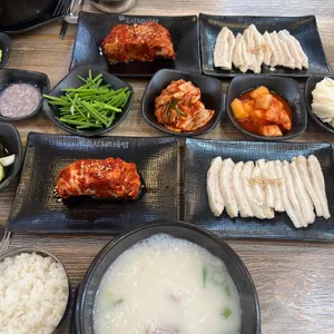 조선돼지국밥 사진
