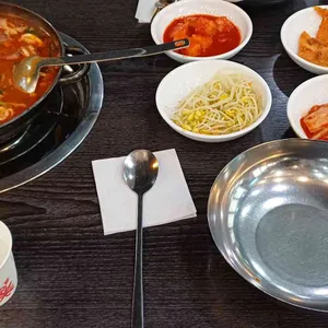 황성얼큰오징어찌개 사진
