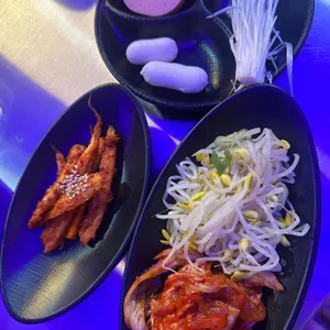 몬내미더덕 냉삼집 사진