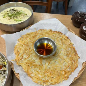 석촌칼국수보리밥 사진 1