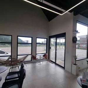 인아웃 리뷰 사진