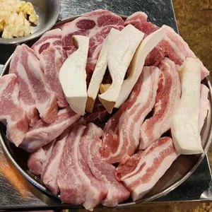 숯불구이육본 사진